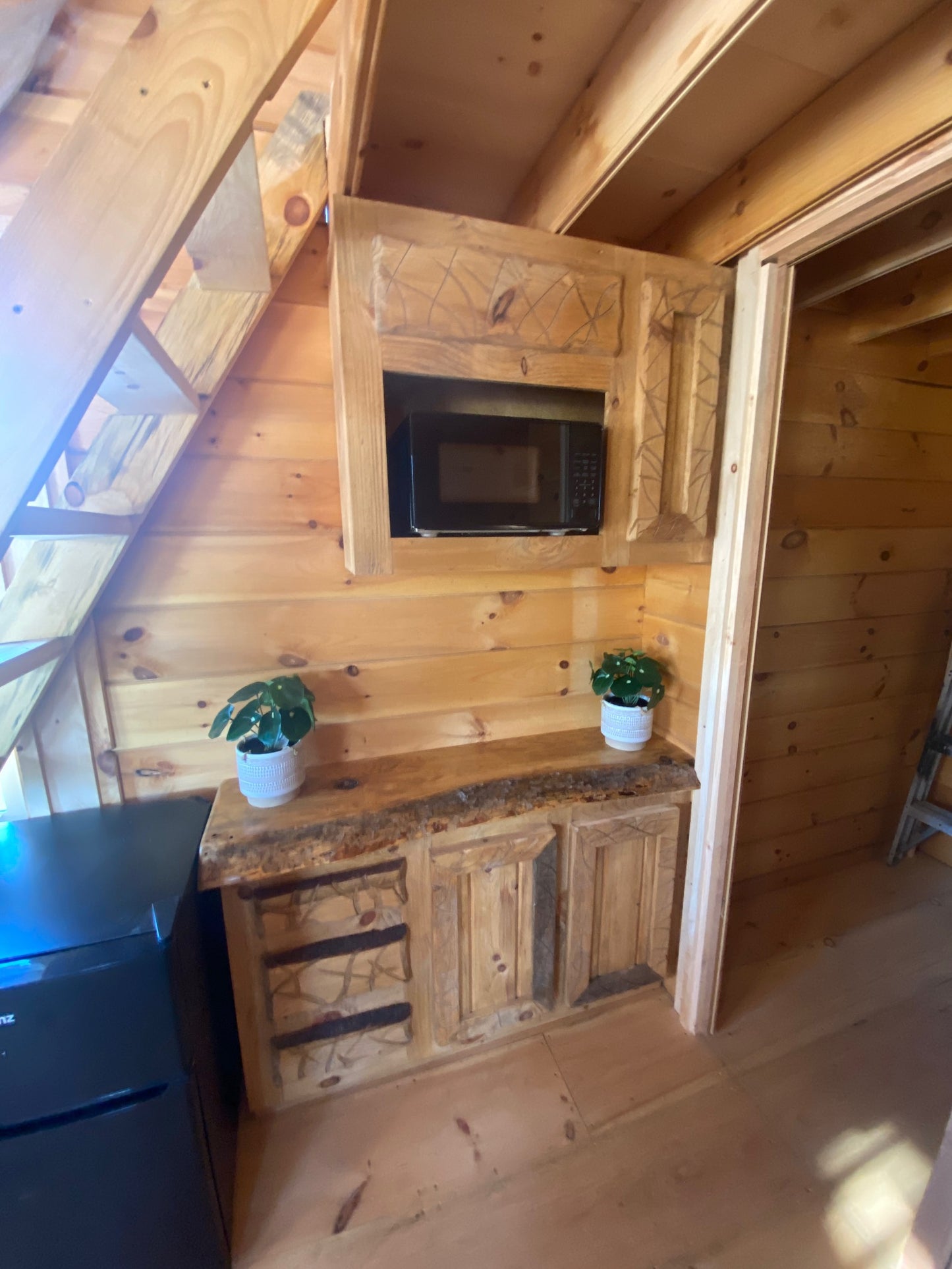 DIY Recreational Cabin Kit 16ftx16ft & Porch